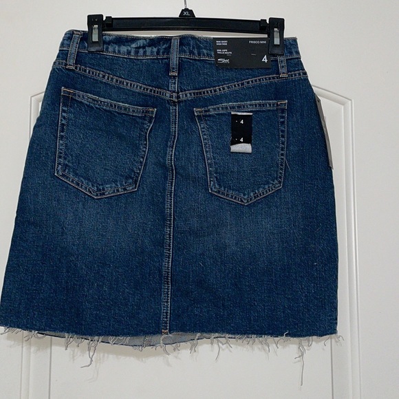 Denim mini skirt! - Picture 2 of 4